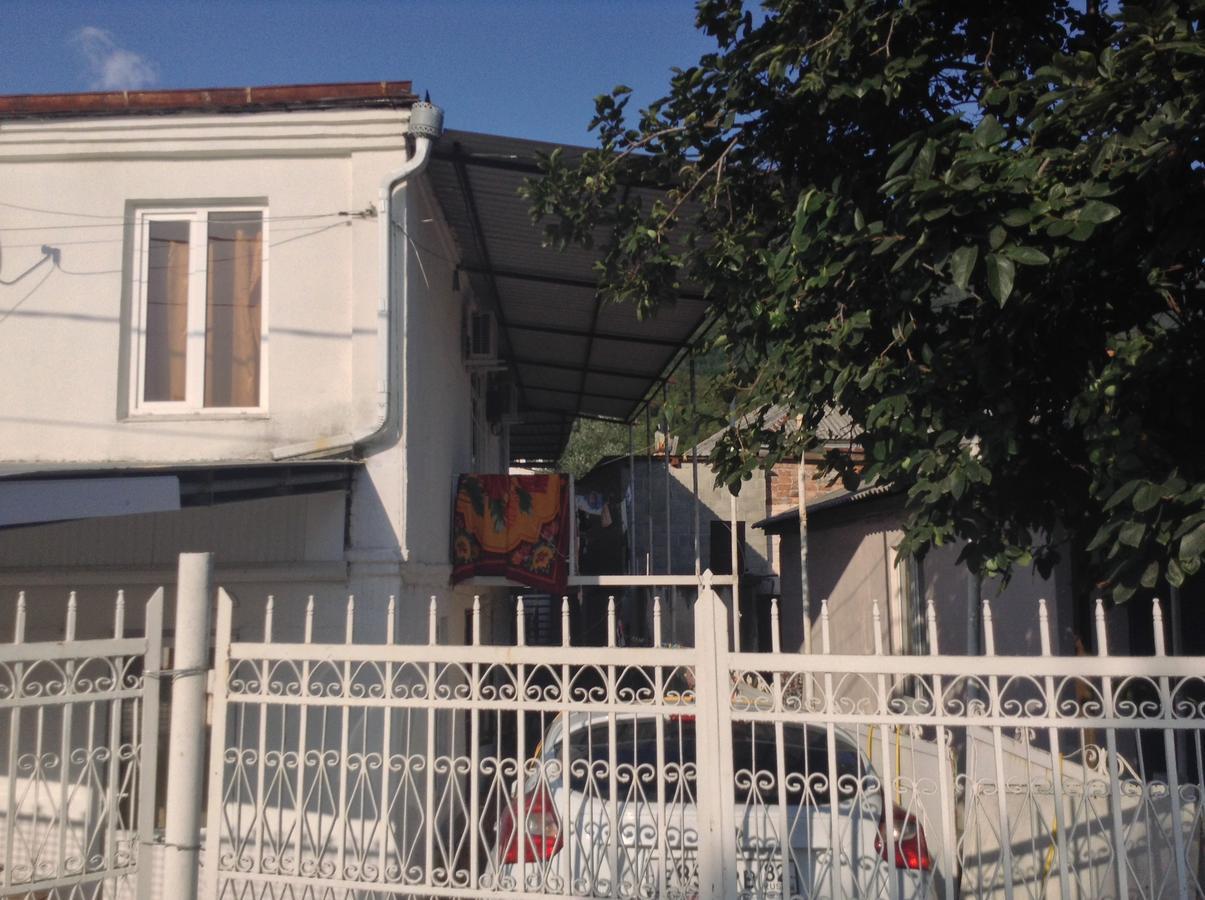 Guest House U Lili Гагра Екстер'єр фото